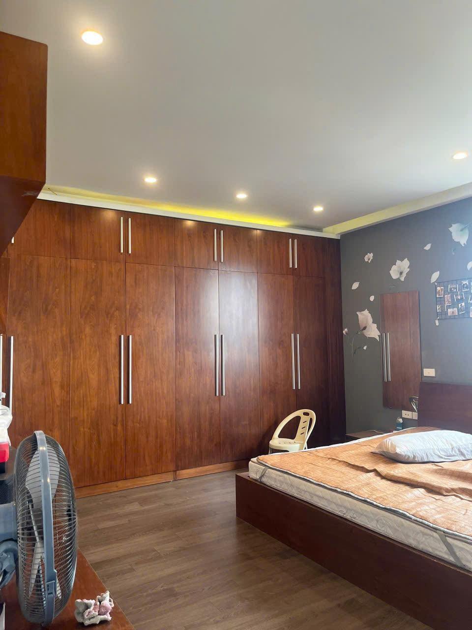 Bán Căn Hộ Lô Góc RESCO Cổ Nhuế: 120m², 3PN, Giá 6.8 Tỷ