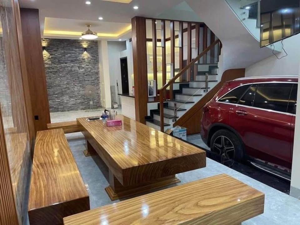 Bán nhà Cầu Giấy: Nhà mới 5 tầng, thang máy, 7 tỷ+