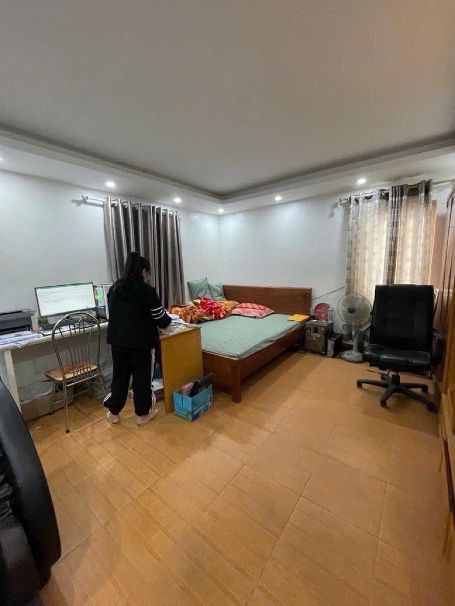 Nhà Đẹp Dân Xây - View Biệt Thự Vinhome - VF3 Kinh Doanh Sầm Uất