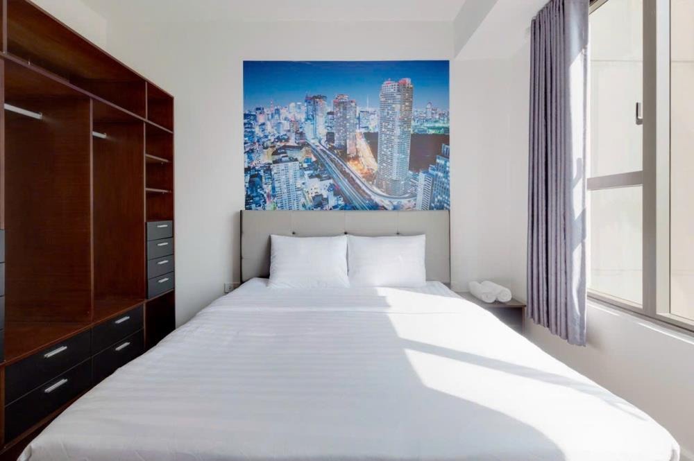 Căn Hộ 2PN View Hồ Bơi, Sát Sân Bay - Full Nội Thất, 1.75 Tỷ