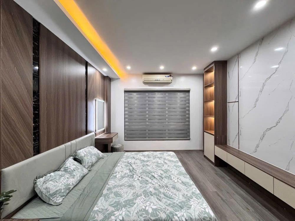 Siêu phẩm phố Lê Lợi Hà Đông: 1 nhà ra mặt phố, 5 tầng mới, giá cực tốt