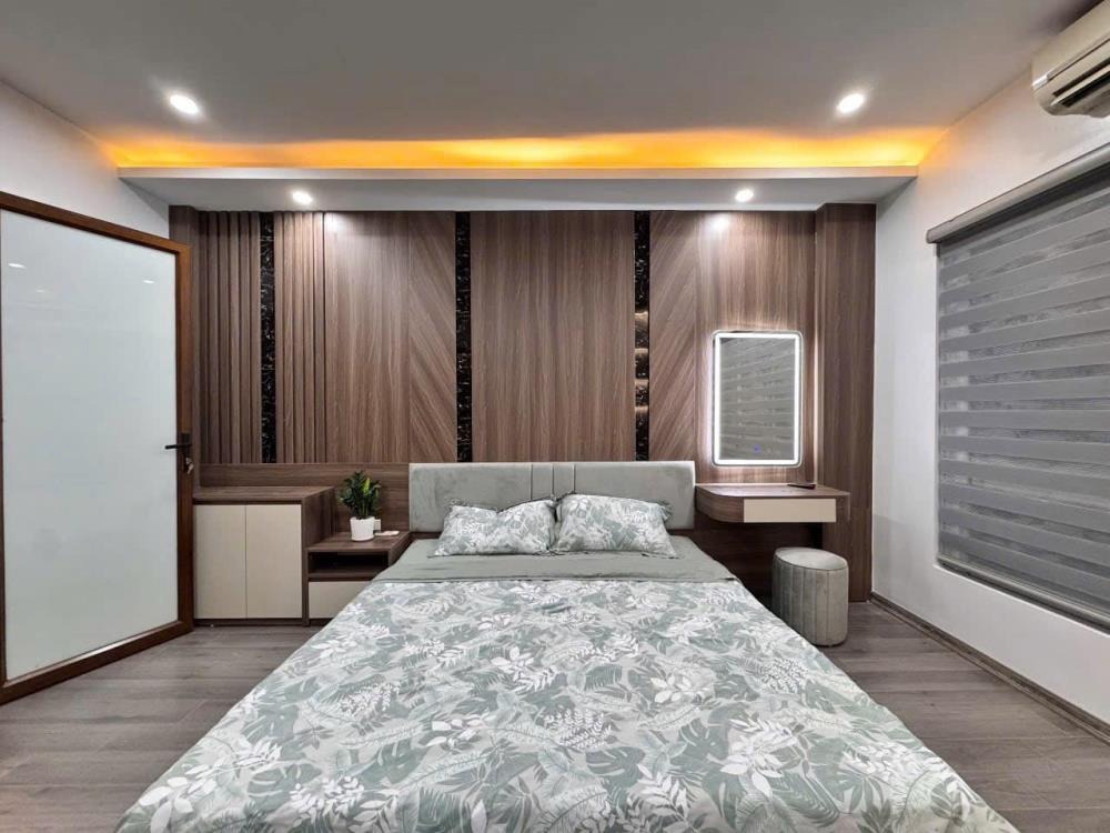 Siêu phẩm phố Lê Lợi Hà Đông: 1 nhà ra mặt phố, 5 tầng mới, giá cực tốt