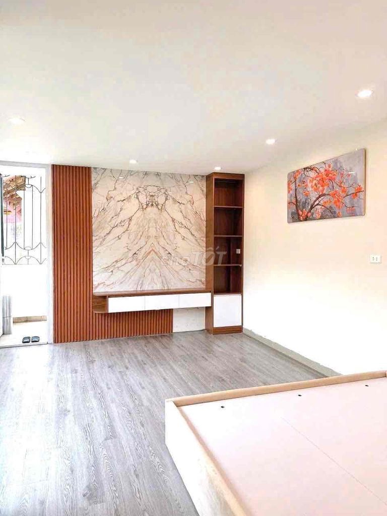 Cho Thuê Phòng Trọ Đội Cấn - Vị Trí Thuận Tiện, Giá Tốt