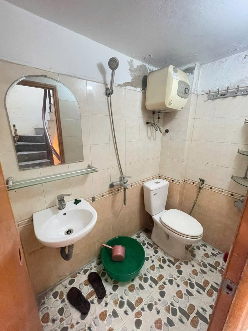 Bán Gấp Nhà Nguyễn Chính - Tân Mai 4 Tầng, 30m2, Oto Giá 5.25 Tỷ