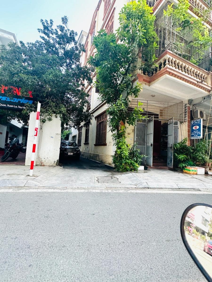 Bán Đất Lạc Long Quân, Tây Hồ - Lô Góc 432m2, Mặt Tiền 17m - 185 Tỷ