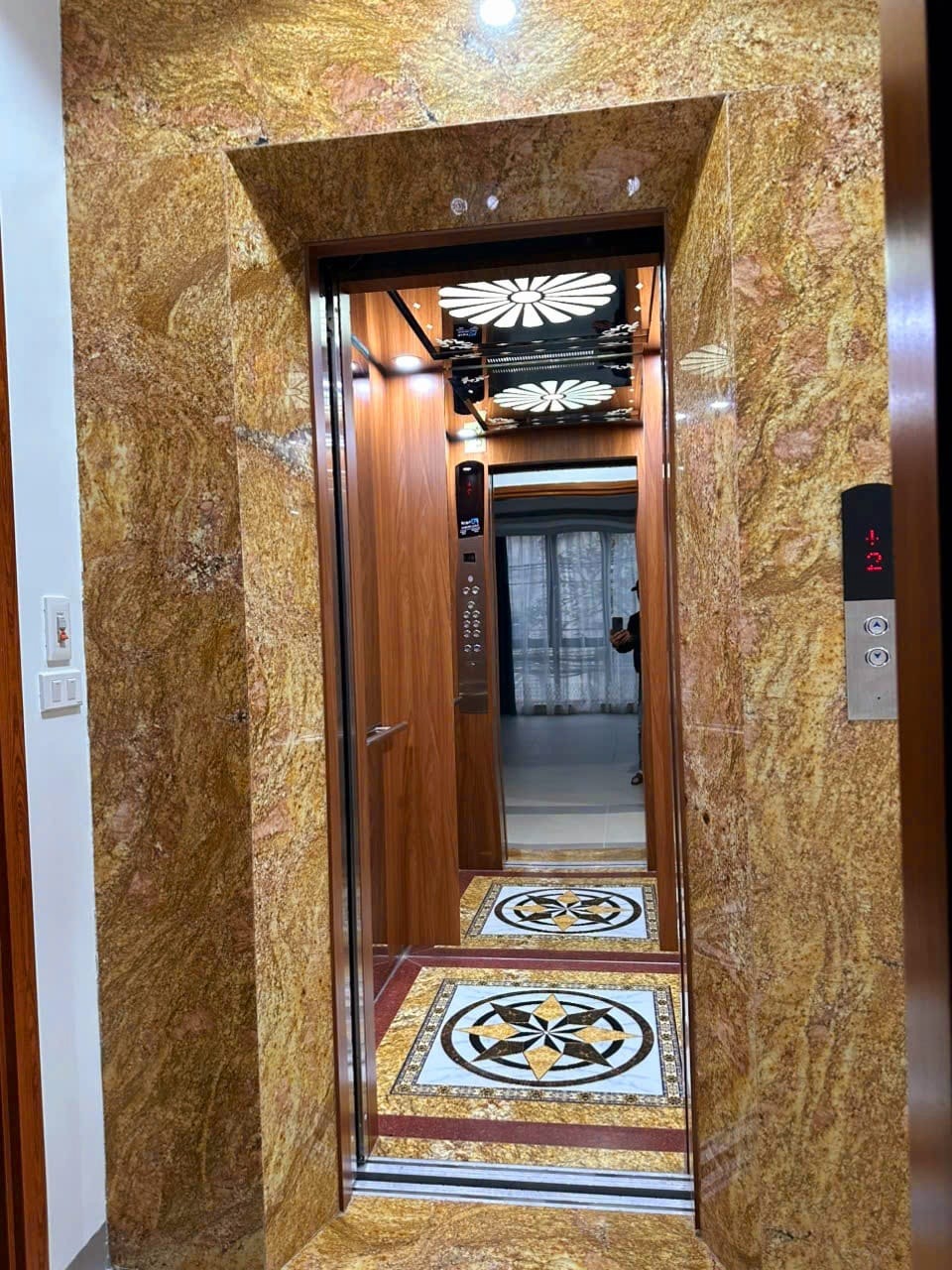 Bán Nhanh Nhà Nguyễn Đổng Chi, 51m2, 8 Tầng, 27.4 Tỷ - Vị Trí Đắc Địa