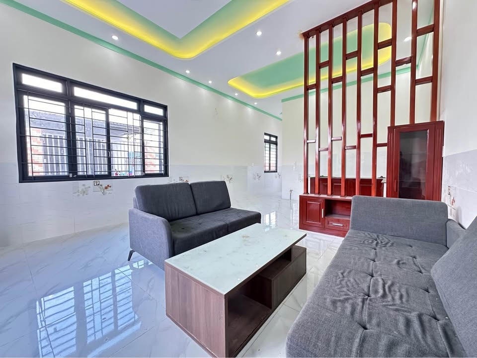 Bán Gấp Nhà Cấp 4 Mặt Tiền Củ Chi - 132m2, SHR - Vị Trí Đắc Địa