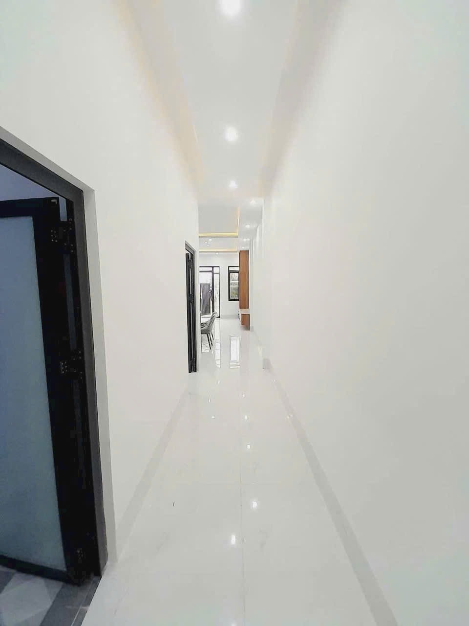 Bán nhà chính chủ Bình Chánh: 4x20m, Giá 720tr, Vị trí đẹp