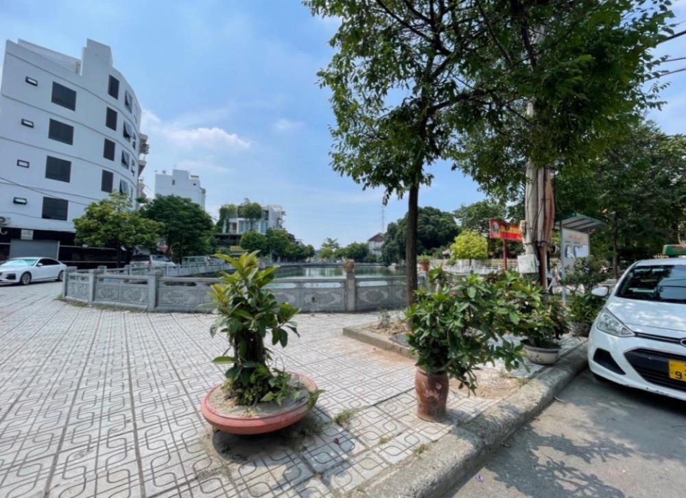 Bán đất đẹp nở hậu tại Phú Diễn - Ngõ rộng, ô tô tránh nhau, kinh doanh tốt