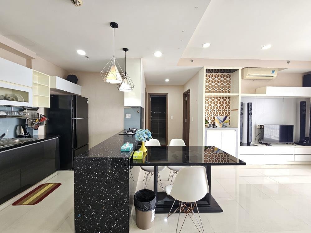 Căn Hộ View Sân Bay, 2PN Full Nội Thất, Giá 1.75 Tỷ - Vị Trí Đắc Địa