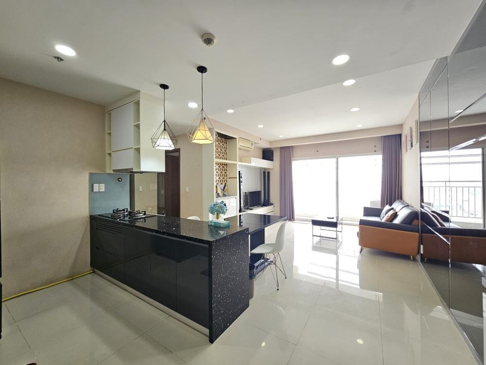 Căn Hộ View Sân Bay, 2PN Full Nội Thất, Giá 1.75 Tỷ - Vị Trí Đắc Địa