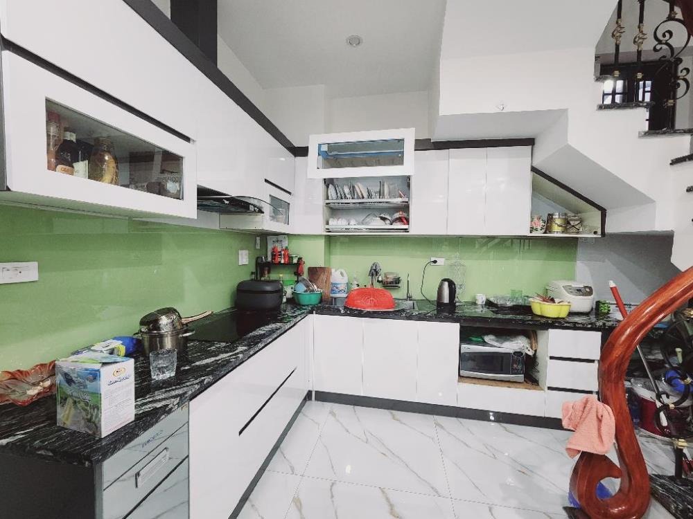Hồ Tùng Mậu - Goldmark City: Nhà 5 Tầng, 30m2, Giá 7.5 Tỷ - Full Nội Thất