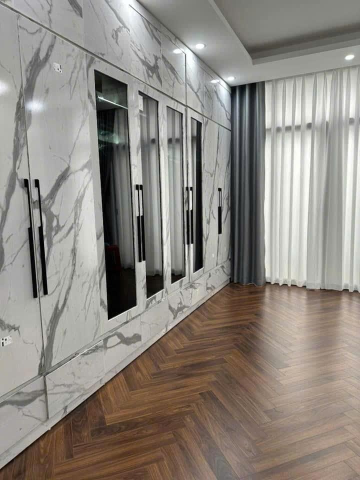 Hồ Tùng Mậu - Goldmark City: Nhà 5 Tầng, 30m2, Giá 7.5 Tỷ - Full Nội Thất