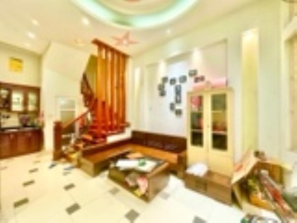 Bán nhà Cầu Giấy 40m2, 5 Tầng, Giá 7 Tỷ - Vị Trí Đẹp, Giao Thông Thuận Tiện