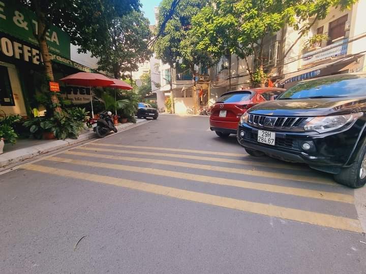 Bán nhà lô góc đường Trung Kính, Cầu Giấy - 31.5 tỷ - Kinh doanh sầm uất