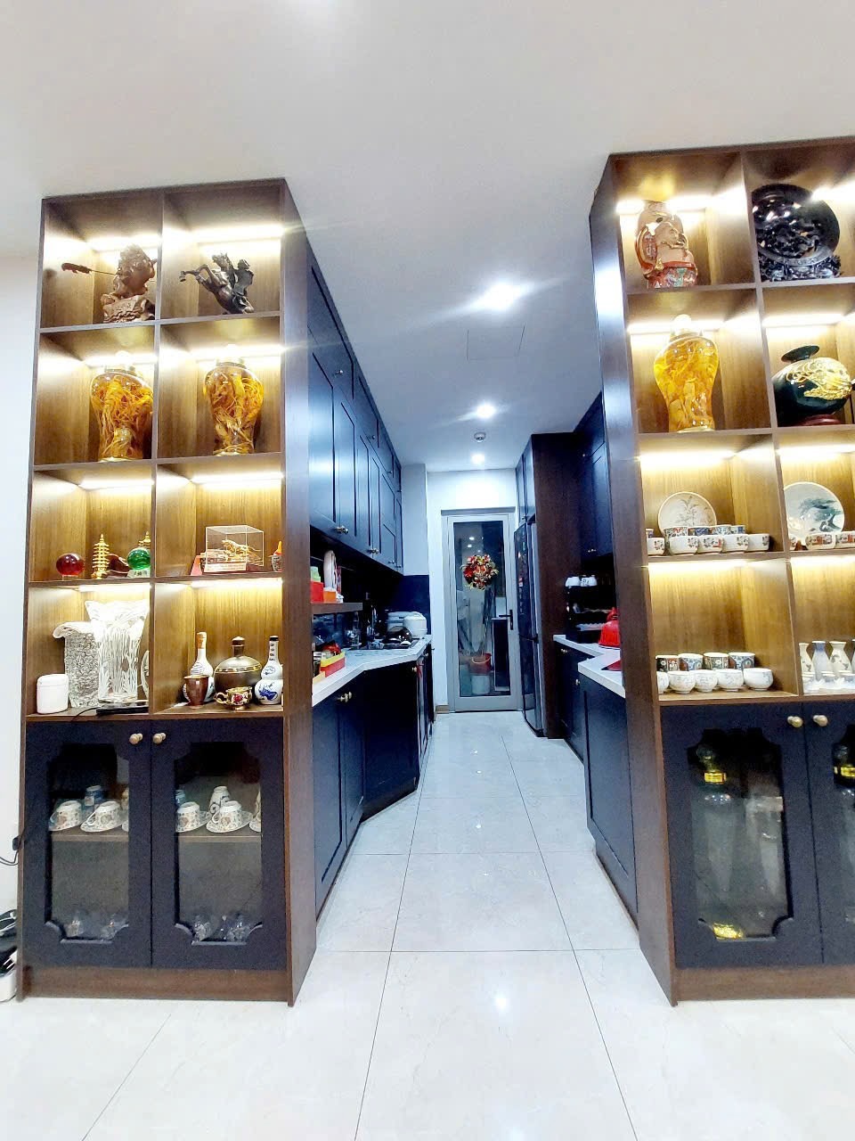 Căn hộ 3PN, 2WC Ciputra - Vị trí đẹp, gần Sunshine City - Giá 5.99 tỷ