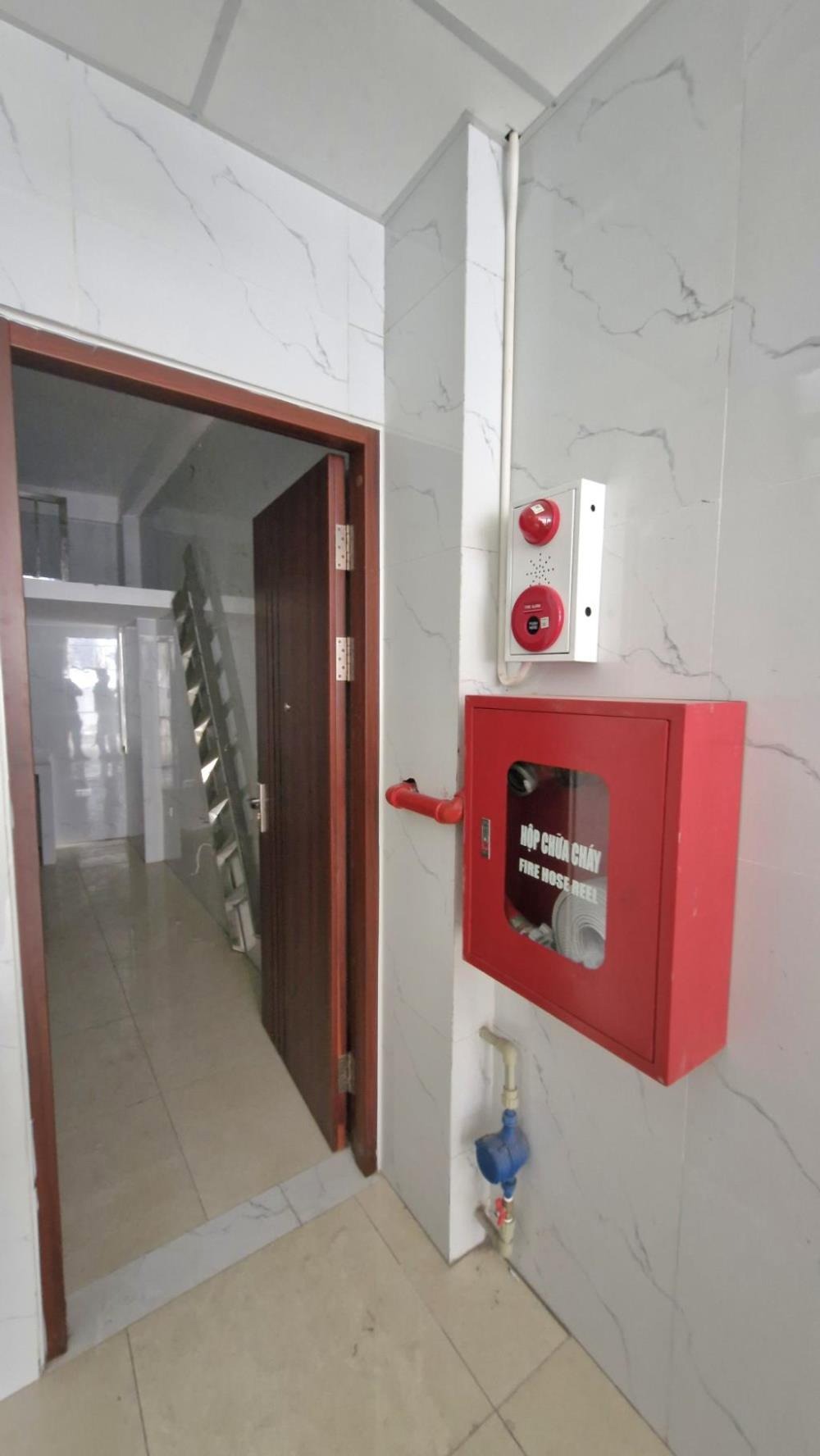 Cầu Diễn - 5 Tầng Thang Máy - Phòng Rộng - Full Đồ - Vị Trí Vàng