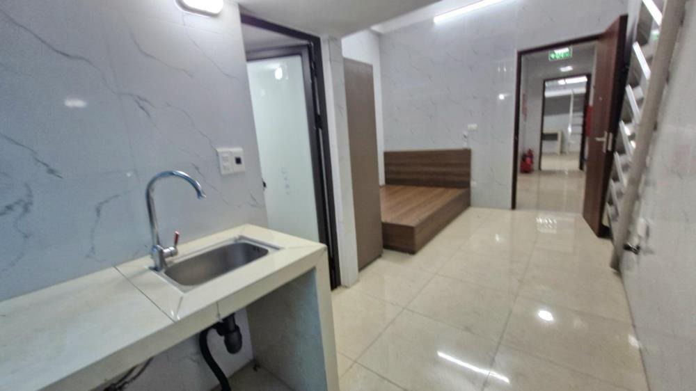 Cầu Diễn - 5 Tầng Thang Máy - Phòng Rộng - Full Đồ - Vị Trí Vàng