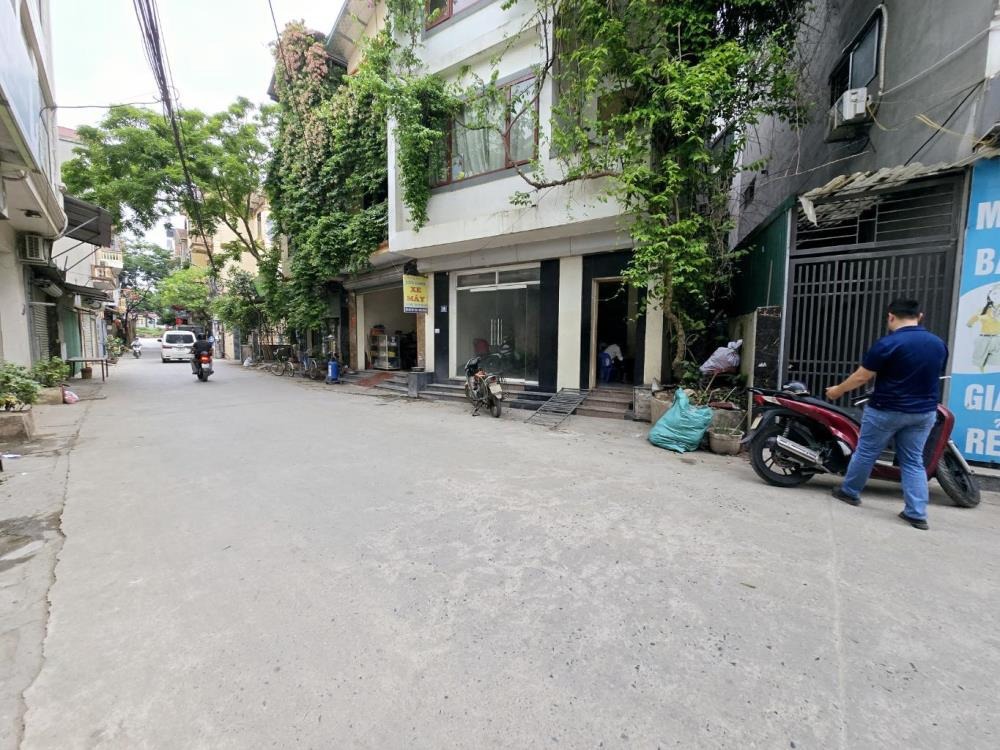 Bán nhà Đông La, Hà Nội - 49m2, 3.7 tỷ - Vị trí đẹp, giao thông thuận tiện