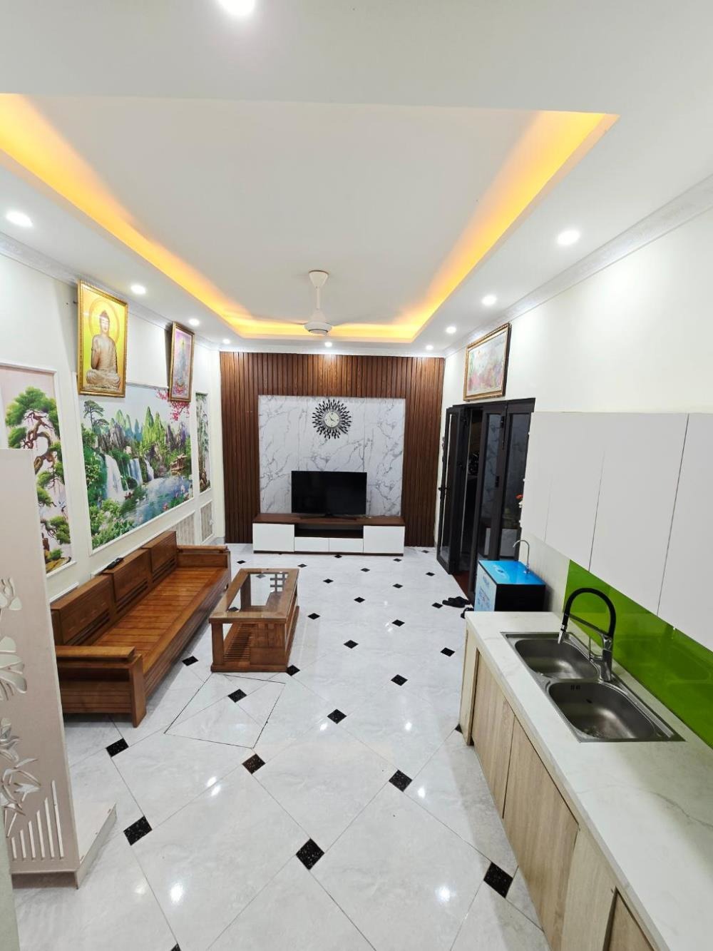 Bán nhà Đông La, Hà Nội - 49m2, 3.7 tỷ - Vị trí đẹp, giao thông thuận tiện