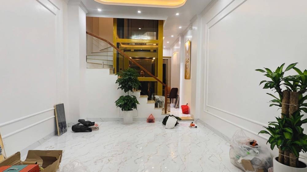 Siêu Hiếm Thái Hà: Nhà Phố 5 Tầng, Thang Máy, Gara Ô Tô, Phân Lô - Giá Tốt