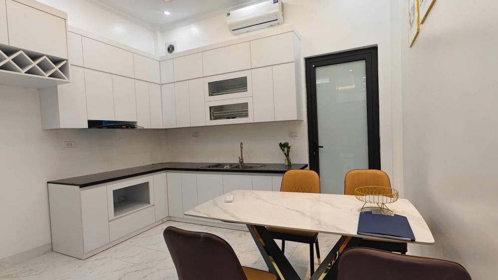Siêu Hiếm Thái Hà: Nhà Phố 5 Tầng, Thang Máy, Gara Ô Tô, Phân Lô - Giá Tốt