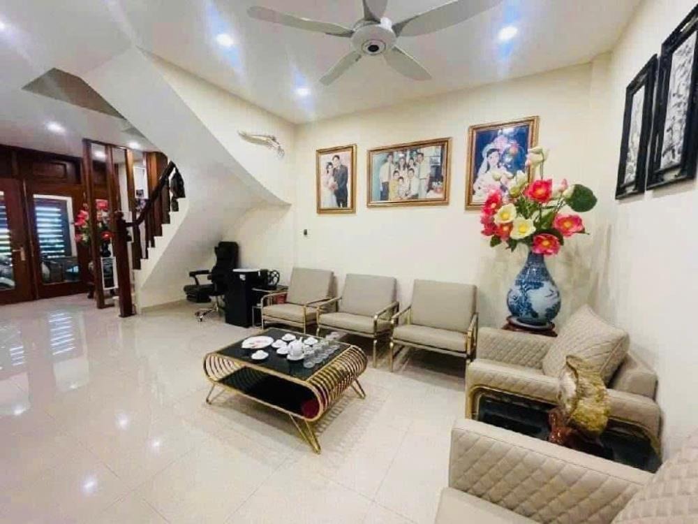Bán nhà mặt tiền Ngọc Hà - 60m2 x 6T - Đối Diện Lăng Bác - Giá 16.3 tỷ
