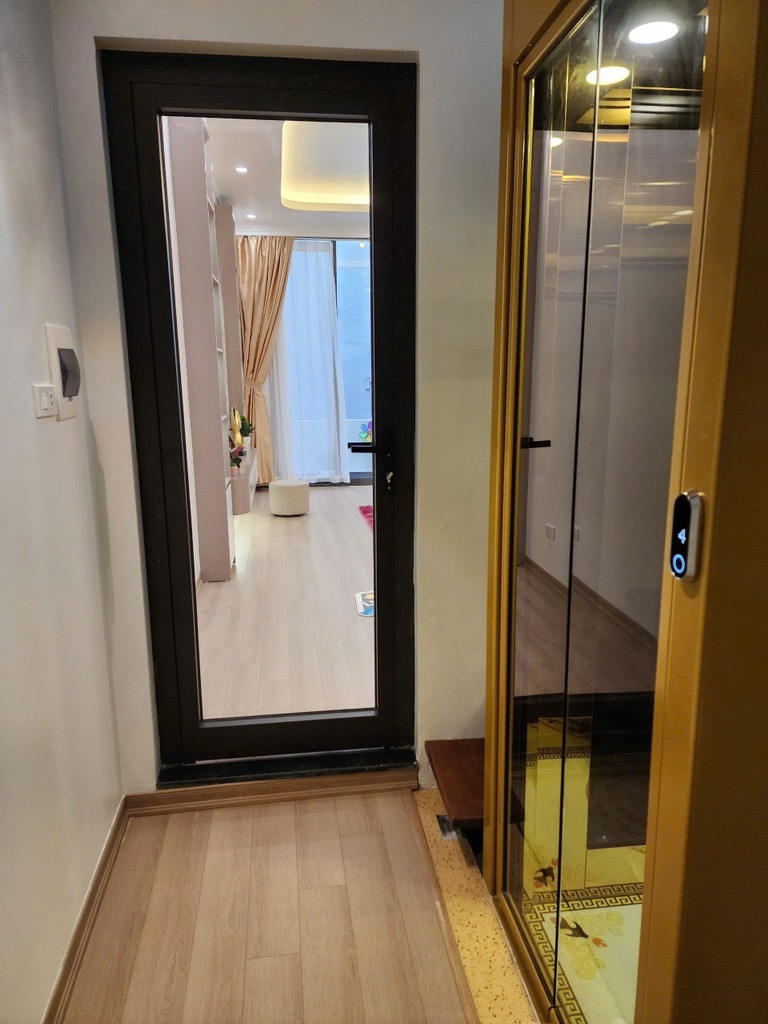 Siêu phẩm nhà mới Thái Hà: Phân lô, Ô tô vào nhà, Thang máy, Sổ đỏ đẹp