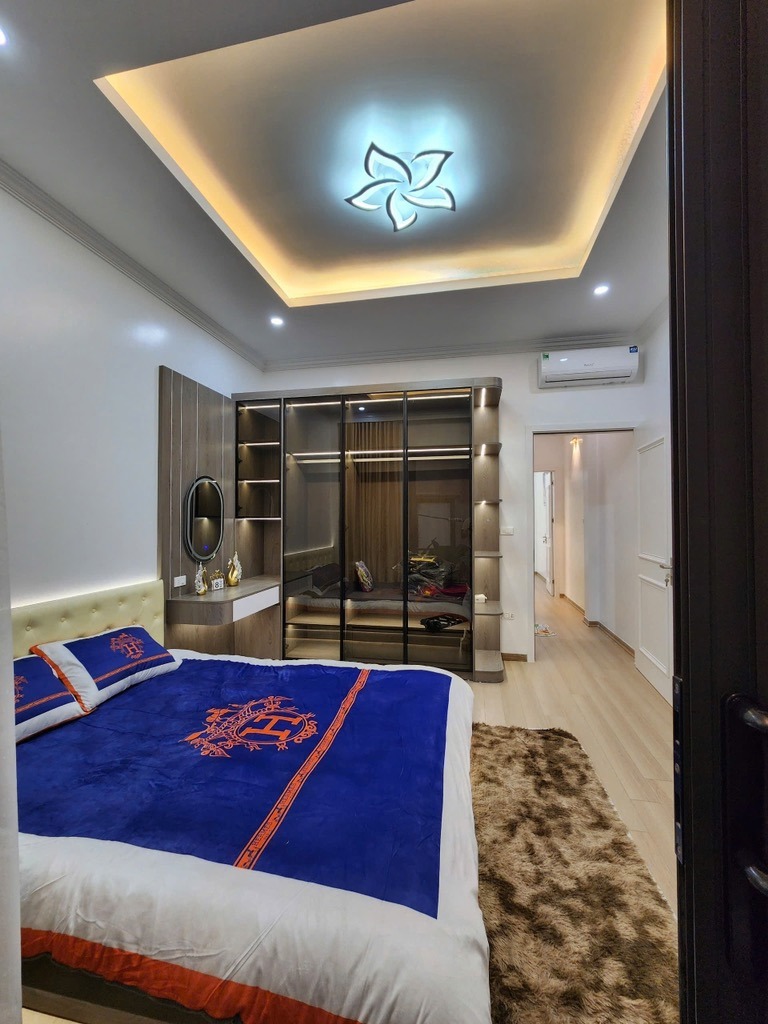 Siêu phẩm nhà mới Thái Hà: Phân lô, Ô tô vào nhà, Thang máy, Sổ đỏ đẹp