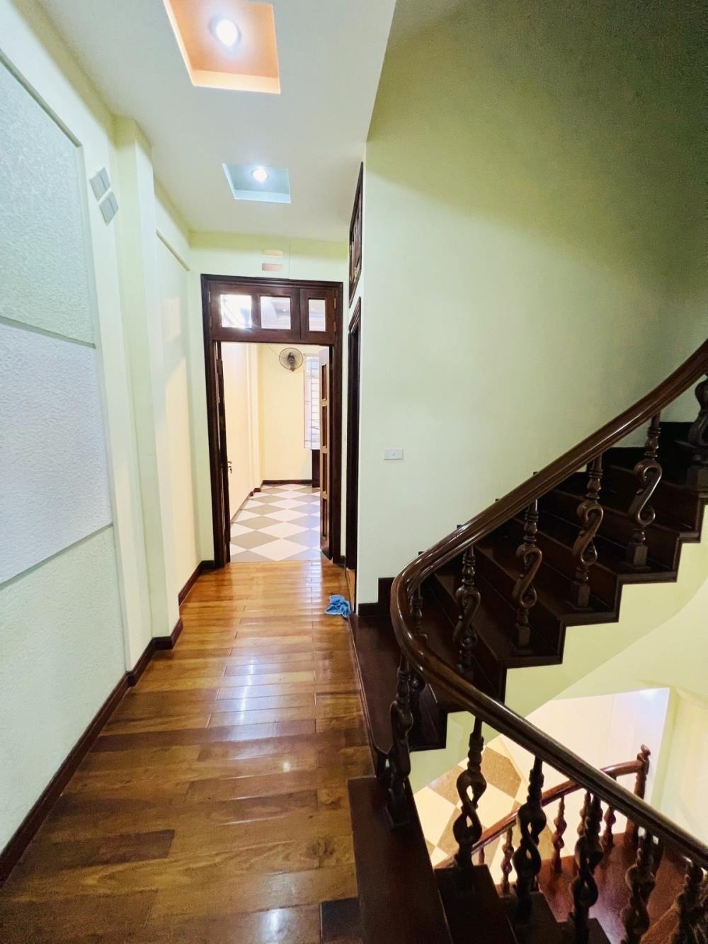 Bán nhà phân lô Nghĩa Đô - Hoàng Quốc Việt: 65m2, 5 tầng, 2 mặt ngõ ô tô, giá 24 tỷ