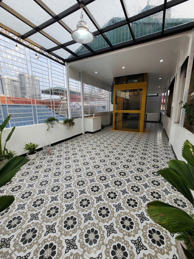 💥 Thái Hà - Phân Lô - Ô Tô Đỗ Cửa - Thang Máy - DT 40m2 - 5 Tầng - Sổ Đỏ