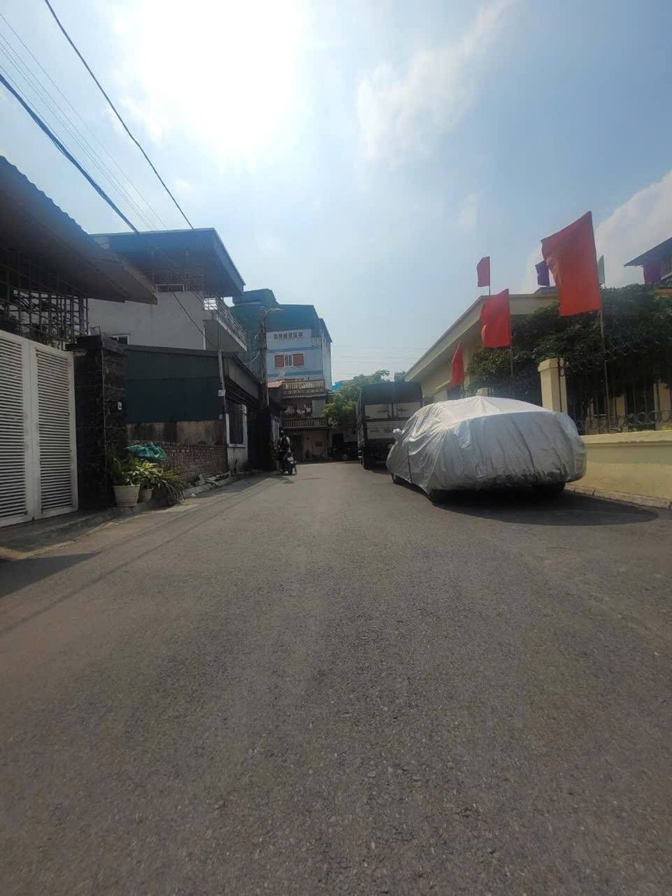 Bán Đất Đấu Giá Lòng Hồ Cầu Đuống, Yên Viên: 105m2, Mặt Tiền 5m, Ô Tô Tránh, Giá 9.975 Tỷ