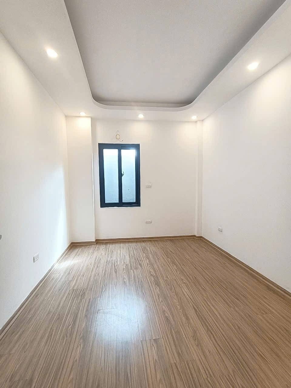 Dương Nội Hà Đông: Nhà Mới 5 Tầng, 40m2, Giá 6 Tỷ - Vị Trí Đắc Địa