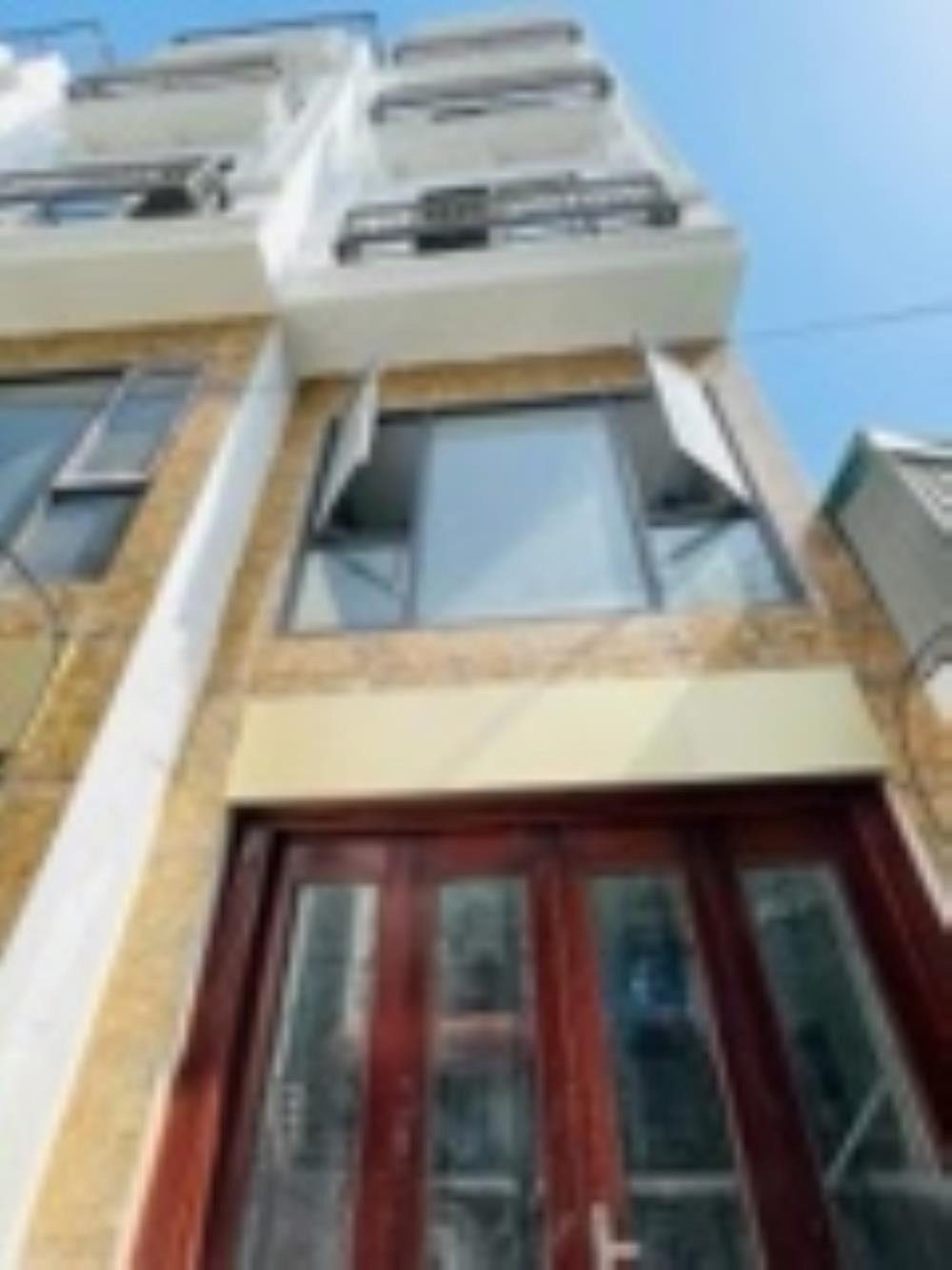 Nhà 5 Tầng Xây Mới, Mặt Ngõ Oto Đỗ - Quang Tiến Đại Mỗ - Chỉ 5.9 Tỷ