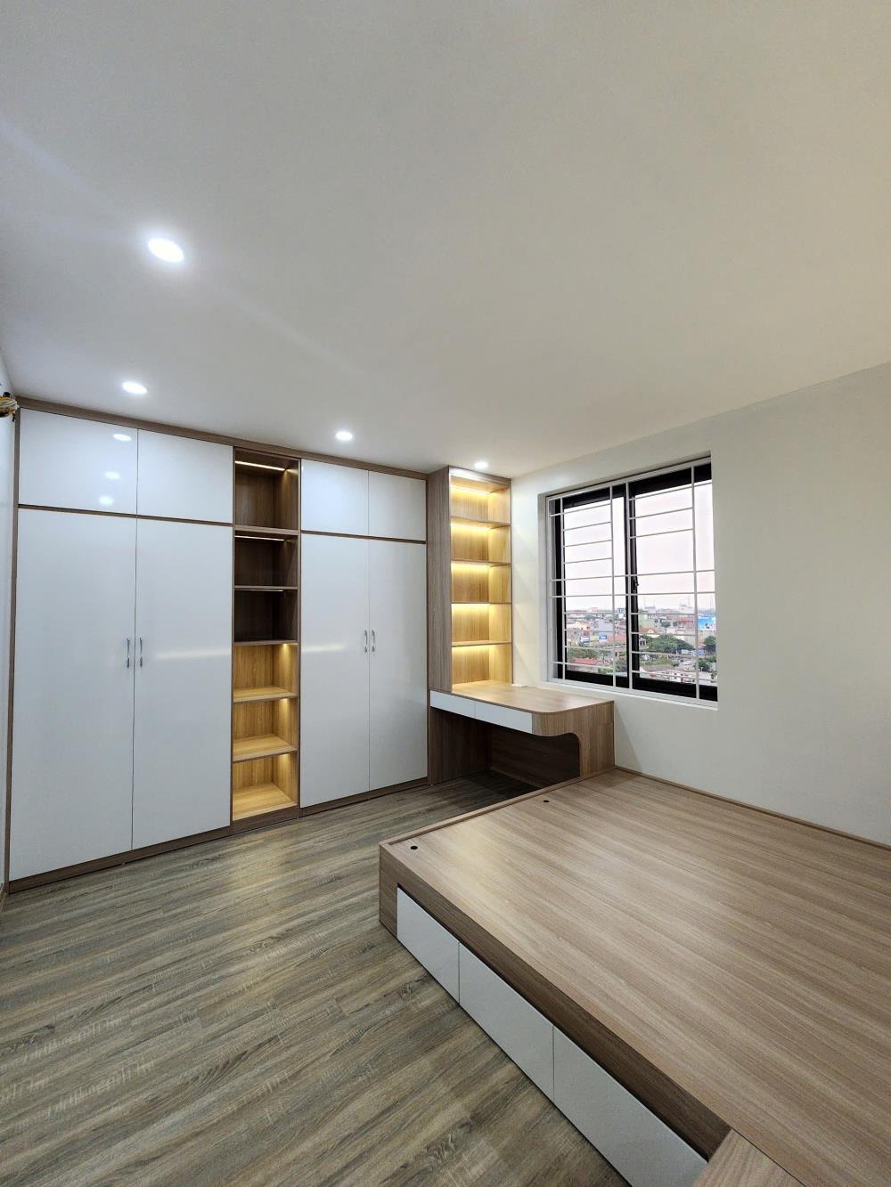 Căn hộ view hồ Linh Đàm - Thiết kế hiện đại, Full nội thất - Giá 6.95 tỷ