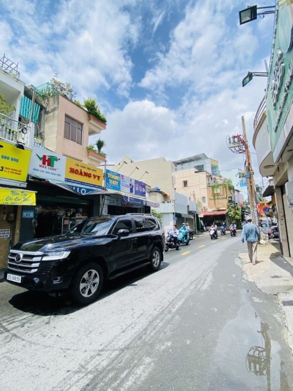 Bán Nhà Đất Phú Nhuận: Hẻm Xe Hơi, Vị Trí Đắc Địa, Giá Rẻ