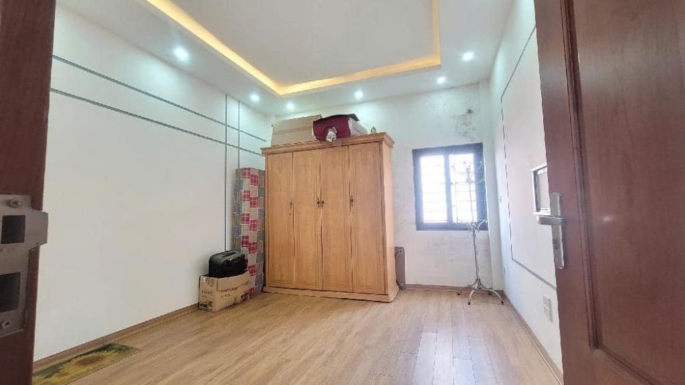 Bán nhà ngõ 189 Nguyễn Ngọc Vũ, 50m², 5 tầng, 8.8 tỷ, Sổ đỏ vuông đẹp