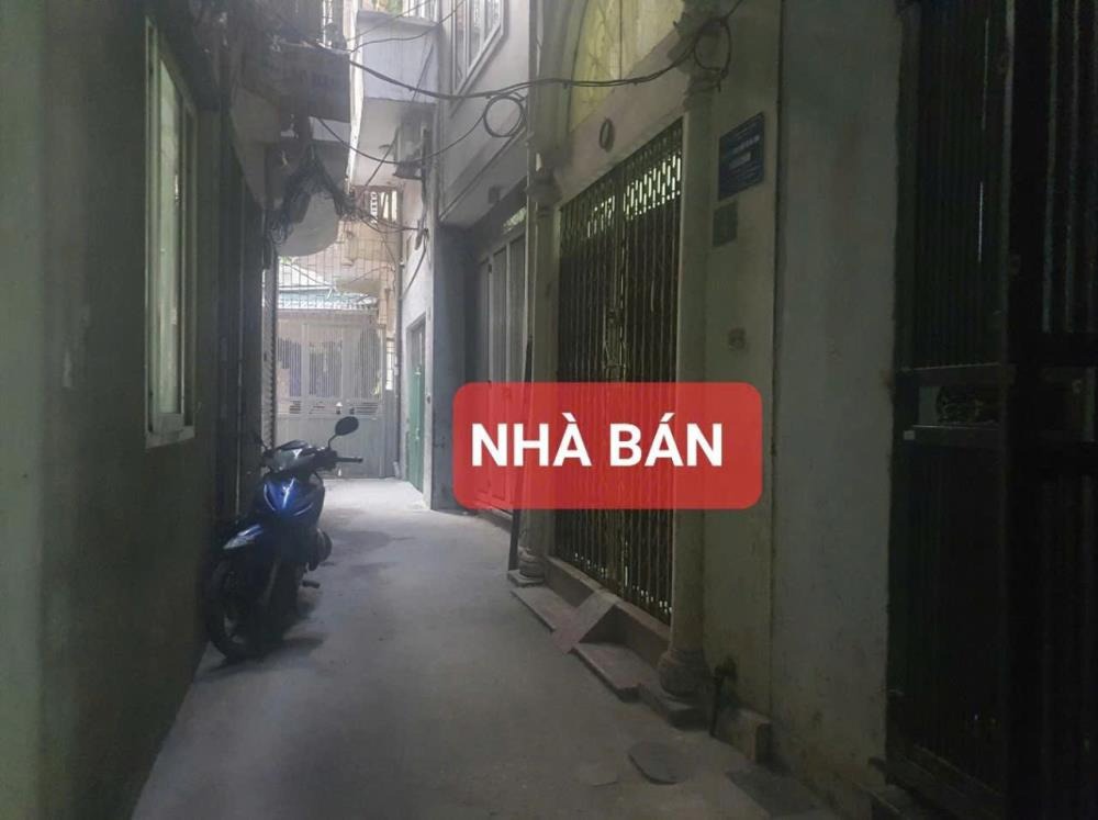 Bán Đất Tặng Nhà Đại La - 40m2, Giá 6.75 tỷ, Sổ Vuông, Ngõ Thoáng