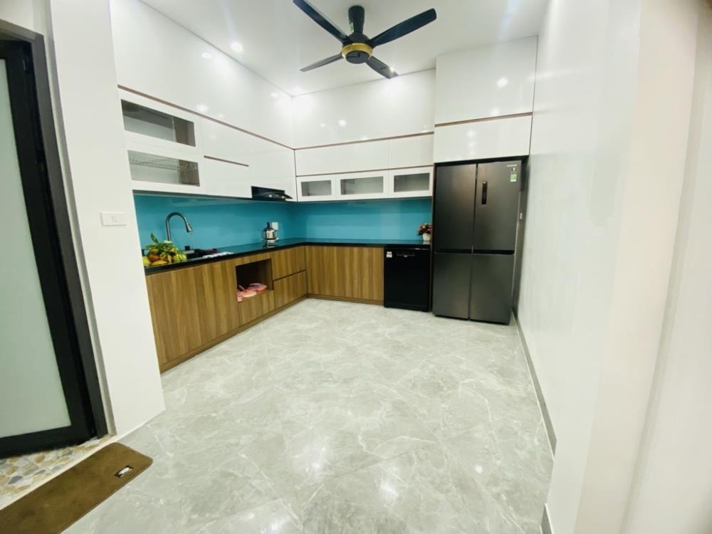 Nhà 6 Tầng, Full Nội Thất, Lô Góc Hoàng Mai - Hơn 8 Tỷ