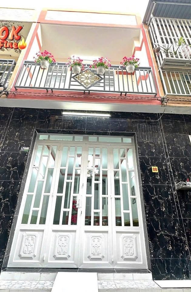 Cần bán nhanh căn nhà mới, nội thất đẹp, Bình Chánh - Giá Tốt