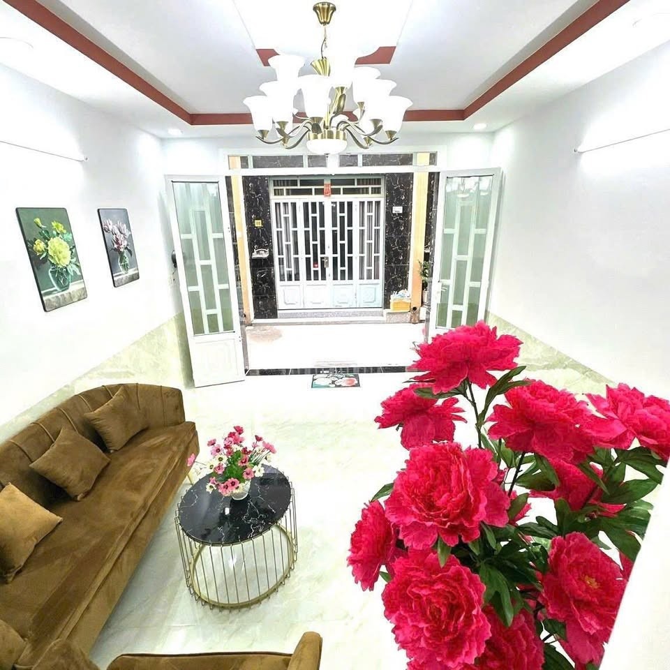 Cần bán nhanh căn nhà mới, nội thất đẹp, Bình Chánh - Giá Tốt
