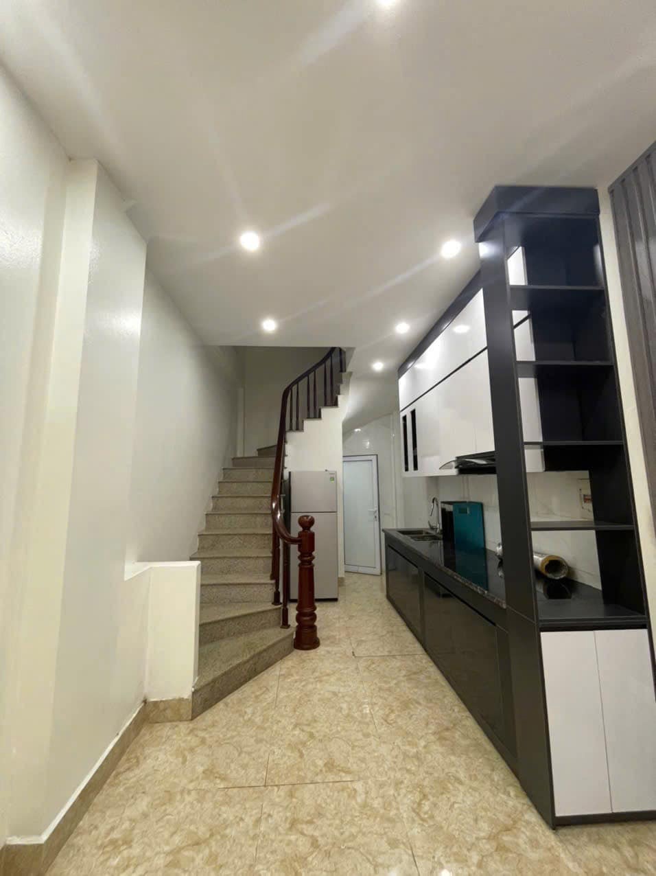 Lê Trọng Tấn Hà Đông: Phân Lô 5 Tầng Mặt Phố, Oto Đỗ Cửa, Giá 6 Tỷ