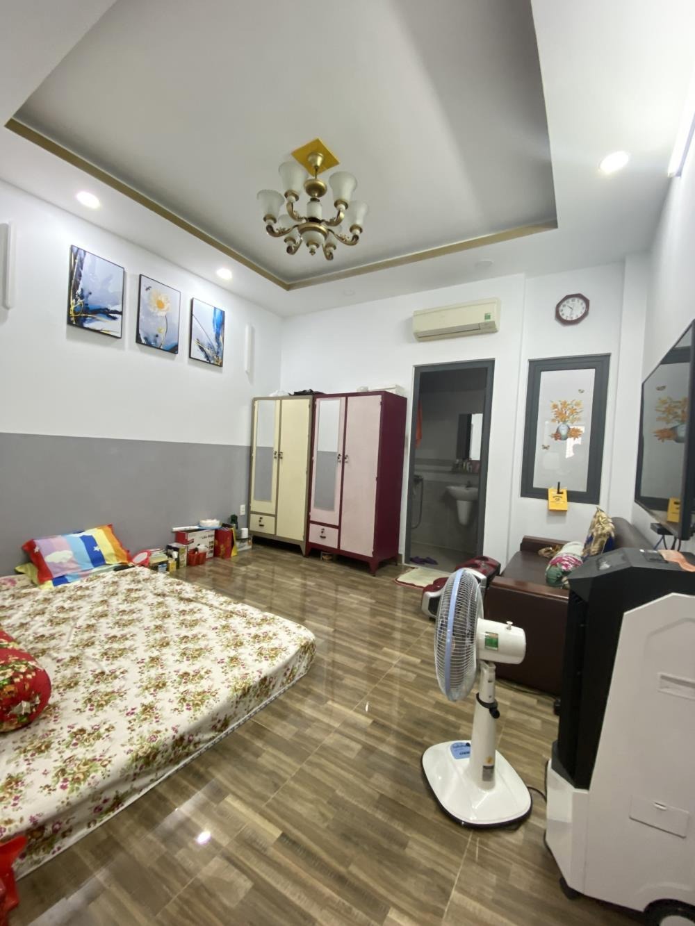 Bán Nhà 3 Tầng BTCT Gần Nguyễn Duy Trinh, 4PN Master, Xe Hơi Đậu Trước Nhà - Giá 4.9 Tỷ