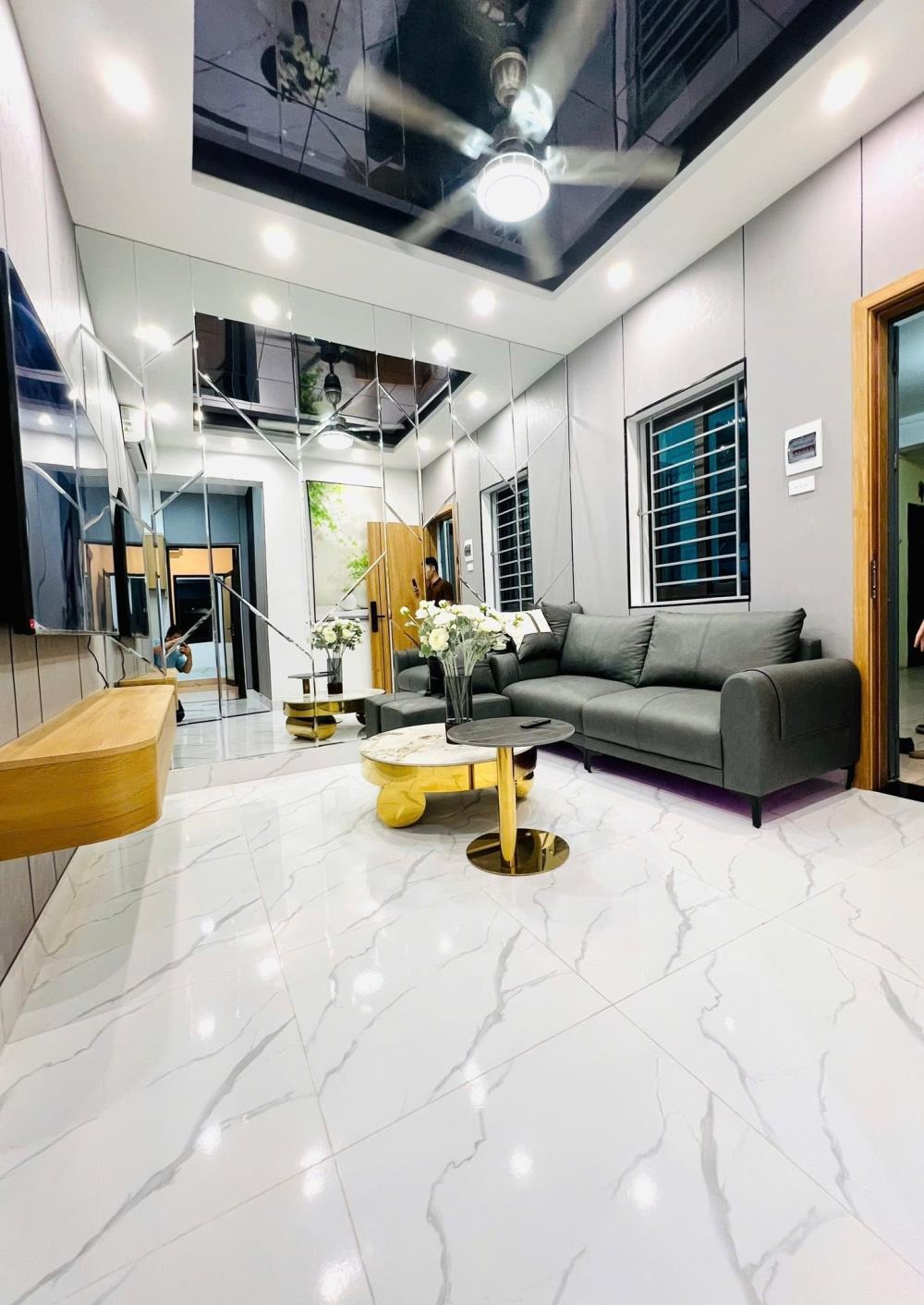 Căn hộ KĐT Nghĩa Đô Full Nội Thất, View Phố - Giá Chỉ 3.98 tỷ