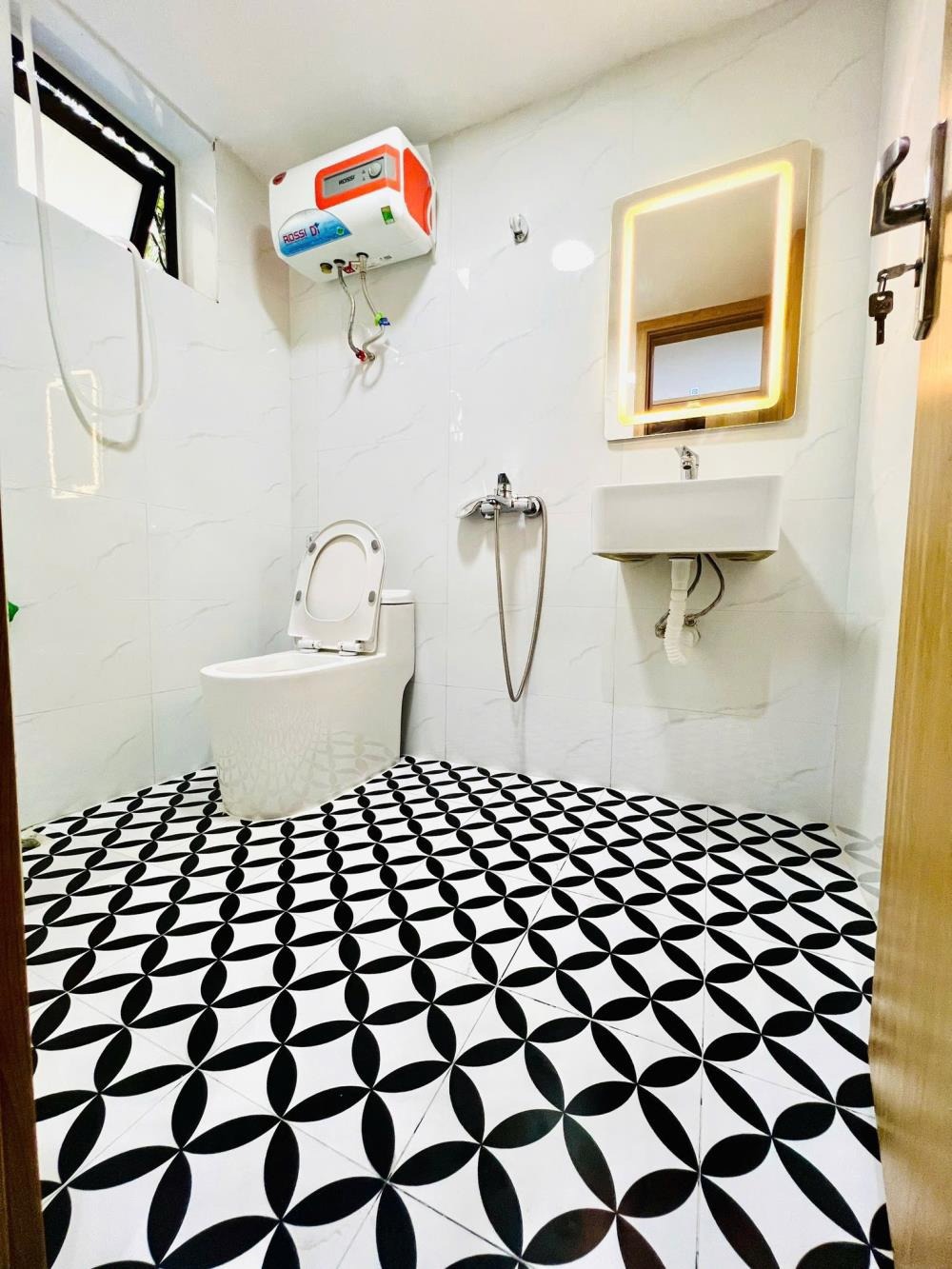 Căn hộ KĐT Nghĩa Đô Full Nội Thất, View Phố - Giá Chỉ 3.98 tỷ