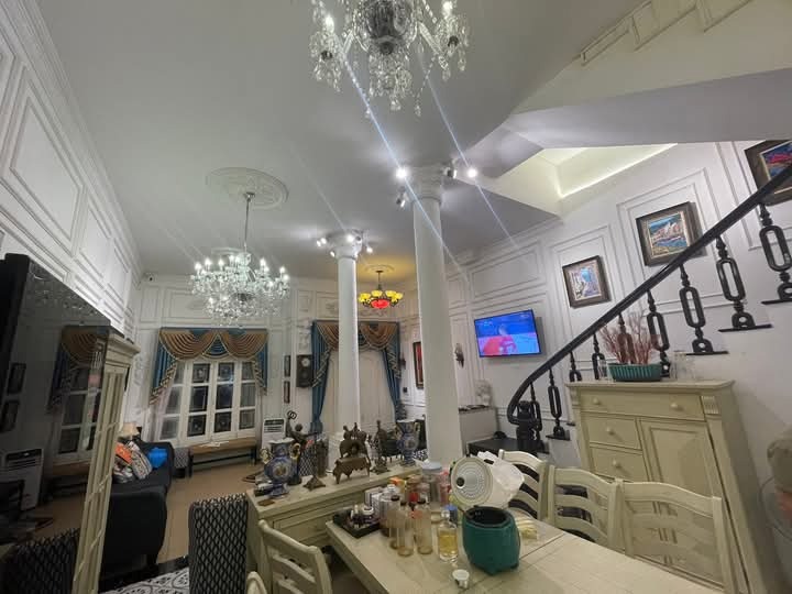 Bán Nhà Mỗ Lao Phân Lô - 6m Mặt Tiền - Kinh Doanh Đỉnh - Giá 18 Tỷ