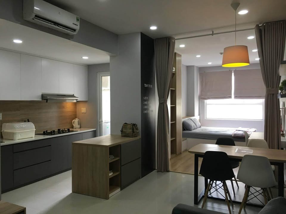 Căn hộ 55m2, 3PN, Sổ Hồng, Giá Tốt - Gần Sân Bay TSN