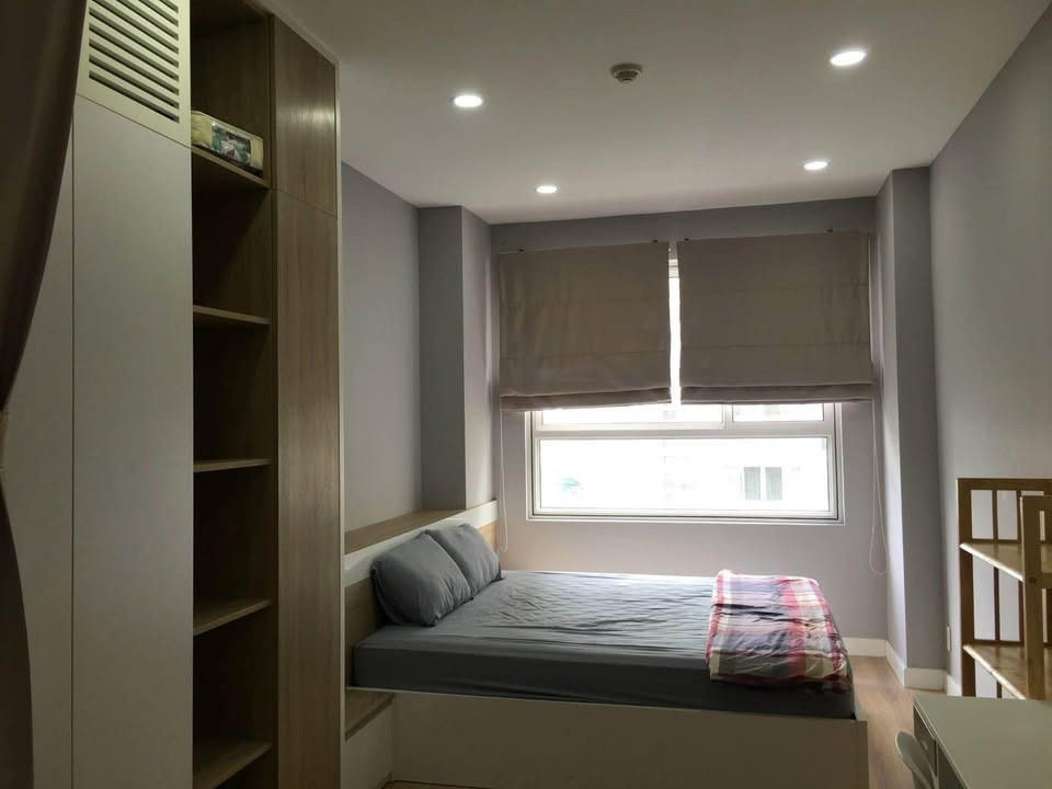 Căn hộ 55m2, 3PN, Sổ Hồng, Giá Tốt - Gần Sân Bay TSN