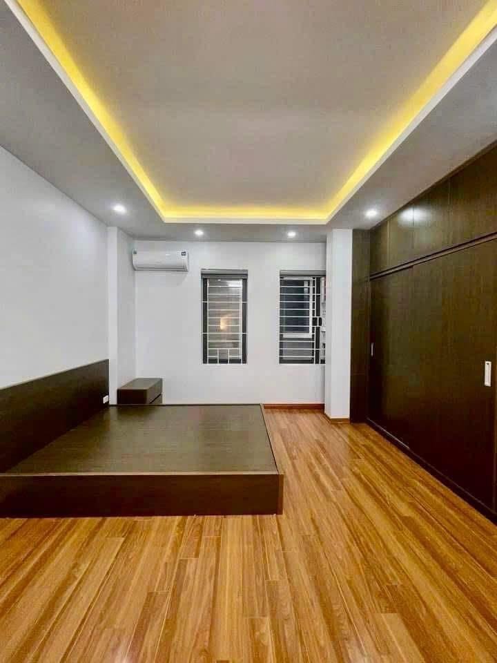 Bán nhà mặt tiền Pháo Đài Láng - 7.6 tỷ - Full nội thất - Kinh doanh sầm uất