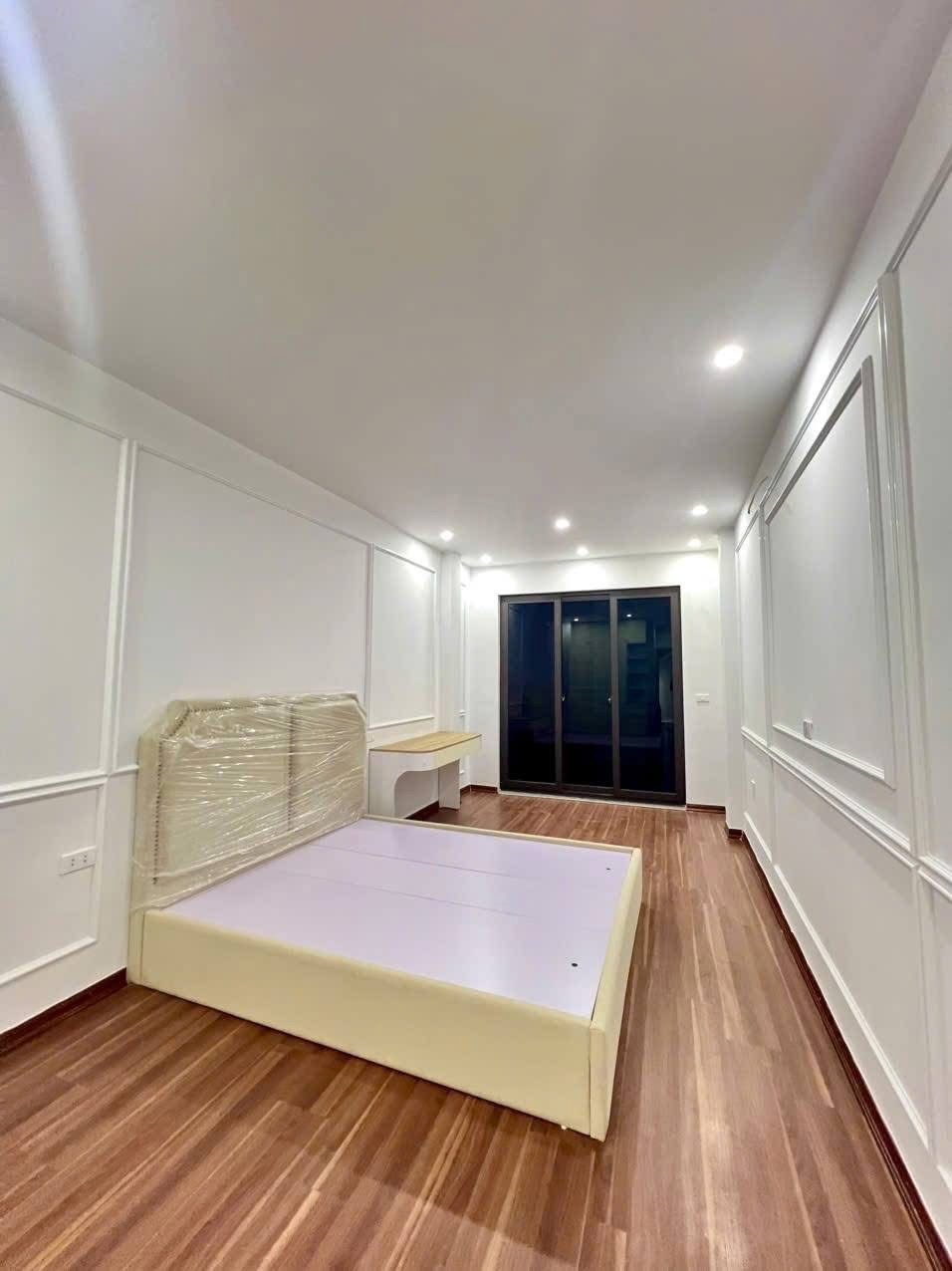 Nhà Văn Quán Hà Đông: 5 Tầng, Mặt Ngõ Ô Tô, Giá Tốt - Sơn 0397033017